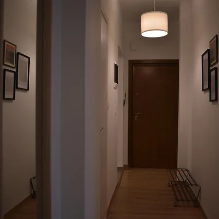 Kyana Center Apartment *