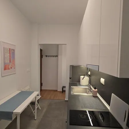 Kyana Center * سالونيك